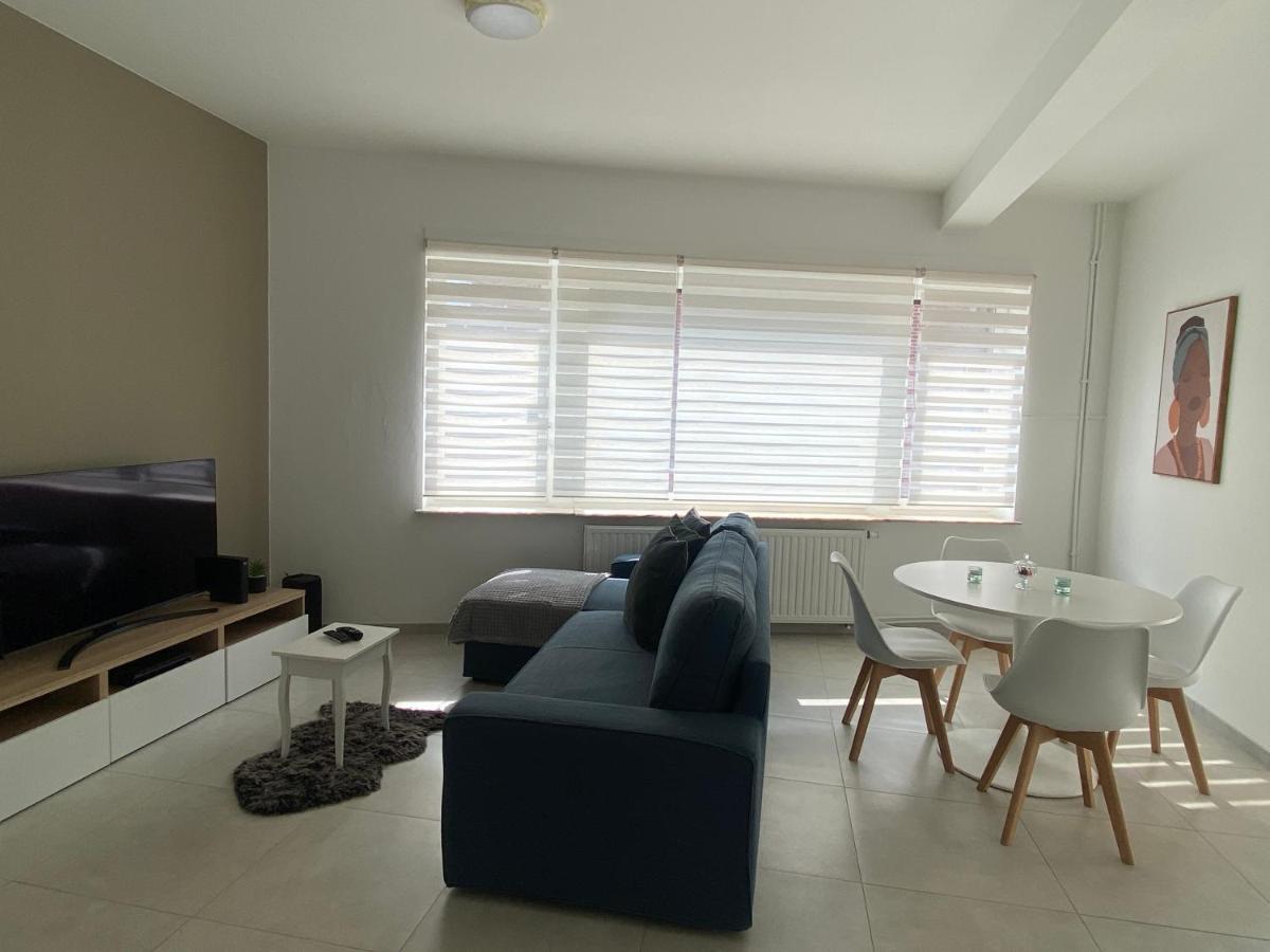 1-E Superbe Appartement Lumineux Charleroi Eksteriør bilde