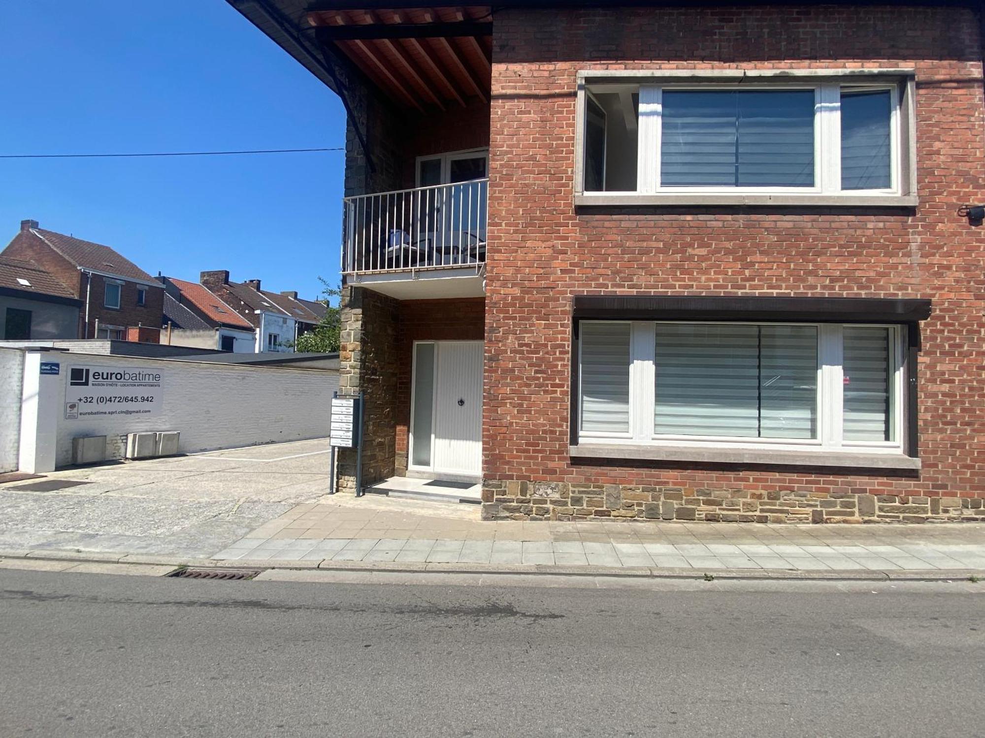 1-E Superbe Appartement Lumineux Charleroi Eksteriør bilde